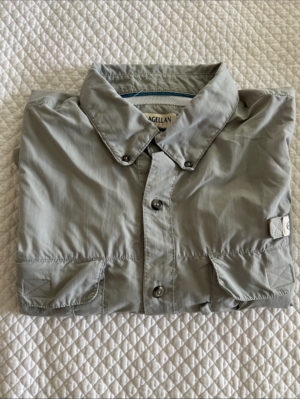 5 Magellan Outdoors Men's Button-Up Fishing Shirt in White and Tan - Picture 7 of 9